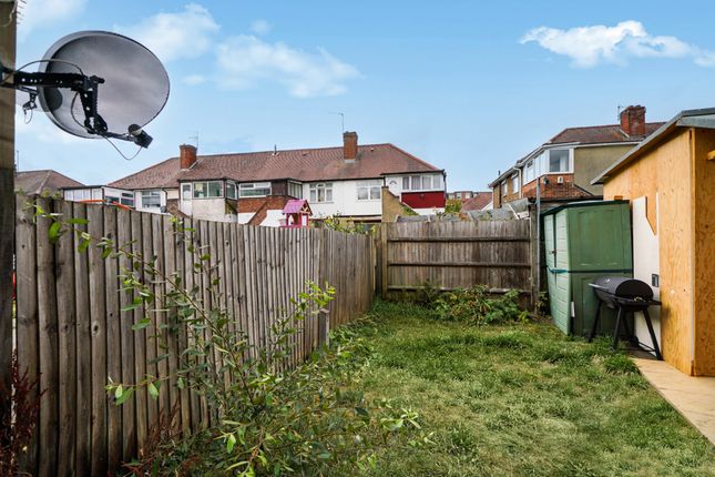 76, Everton Drive, Middlesex photo 3