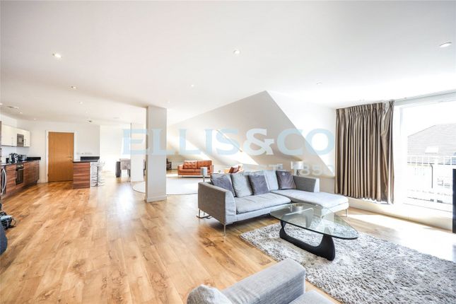 37, Denham House, West Drayton photo 4