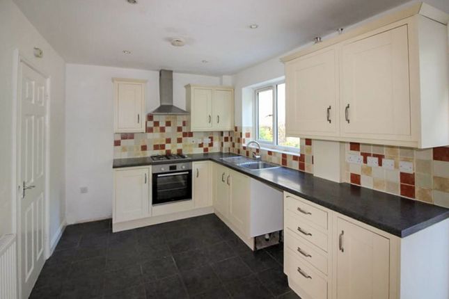 8A, Woodland Close, Whitecroft photo 4