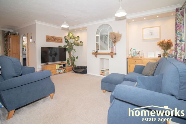 21, Rayners Way, Dereham photo 4