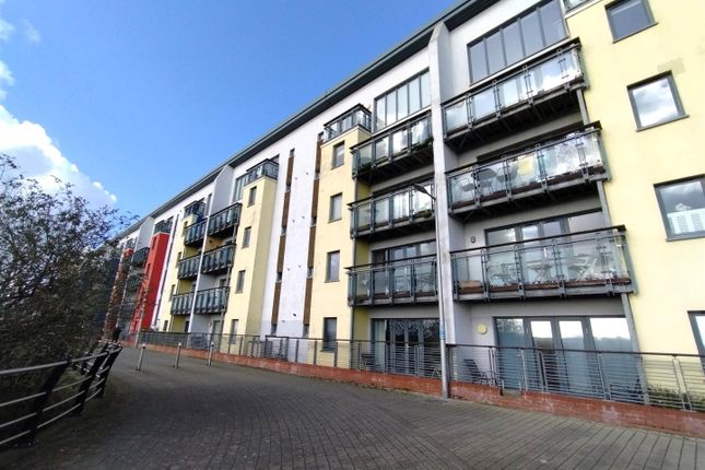 Flat for sale in St Margarets Court, Marina, Swansea