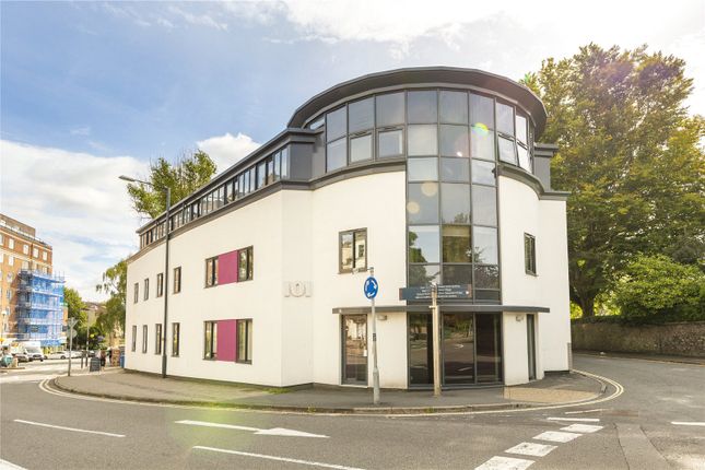 Thumbnail Property to rent in Queens Road, Flat 6, Clifton, Bristol