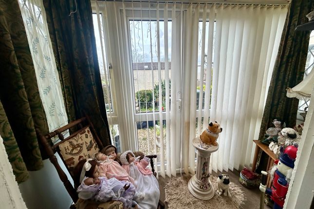 3, Roundhills, Waltham Abbey photo 5