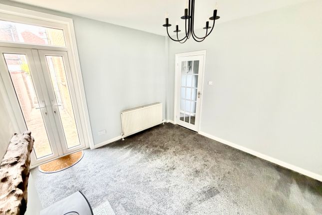 73, Shaftesbury Road, Gosport photo 4