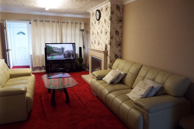 21, Warrington photo 5
