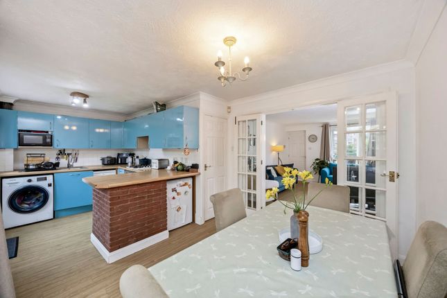 16 Abbey Road, Steyning photo 3