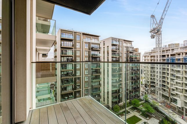 Flat for sale in Belvedere Row Apartments, White City Living, London