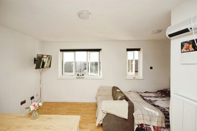 Flat 36, Bristol photo 4