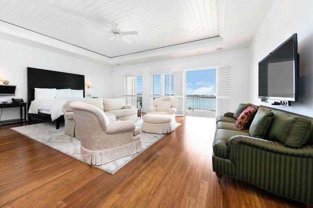 Apartment for sale in Paradise Island, The Bahamas