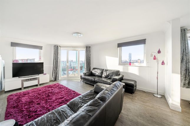16, Pocketts Wharf, Swansea photo 3