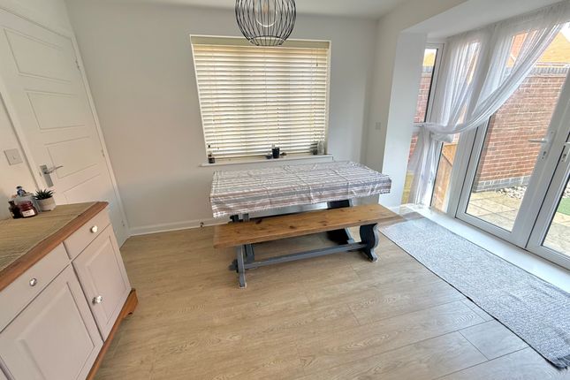 2, Wilcox Way, Littlehampton photo 4