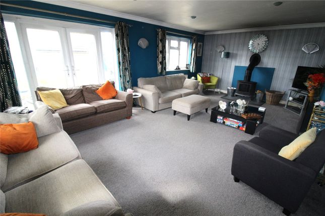65, Harewood Avenue, Essex photo 4
