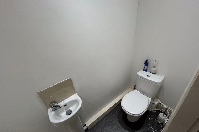 27, Bath Lane, Mansfield photo 2