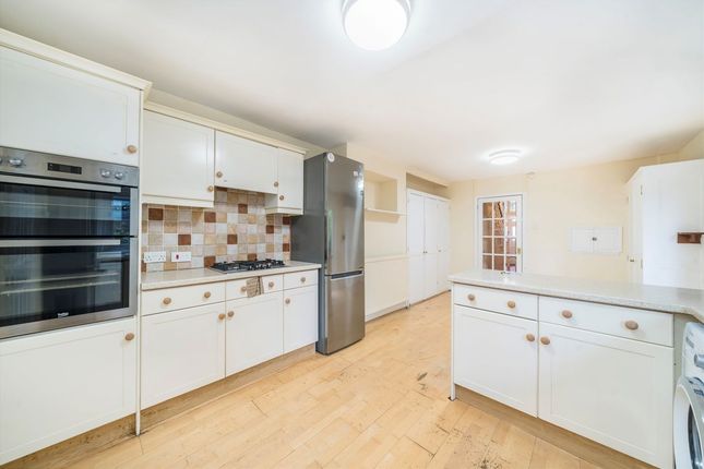 37, Cloudesdale Road, London photo 4