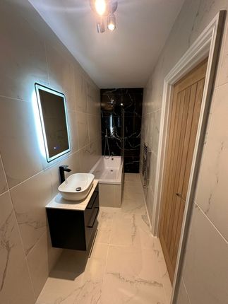 Modern 3-Bedroom Flat To Rent In Chingford