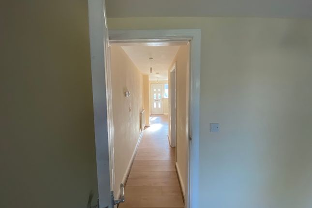 118B, Hurst Drive, Stretton photo 2