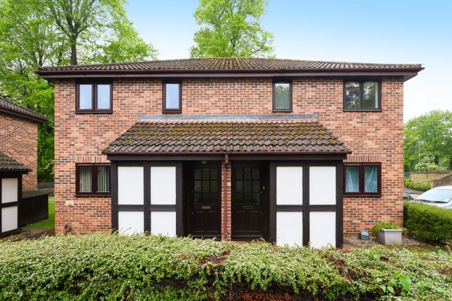 Maisonette for sale in Heathbridge, Weybridge, Surrey