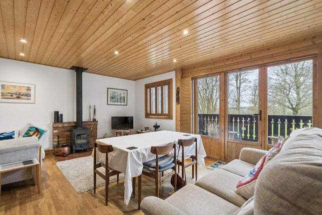 8 Home Wood, Henley Road, Marlow photo 3