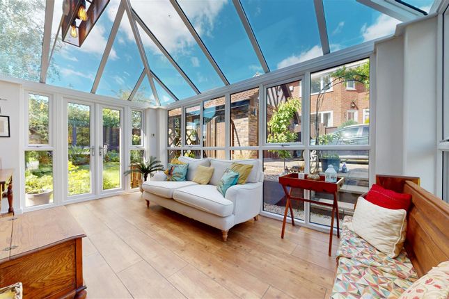 3, Laurel Court, Woodlands Road, Haresfinch photo 4