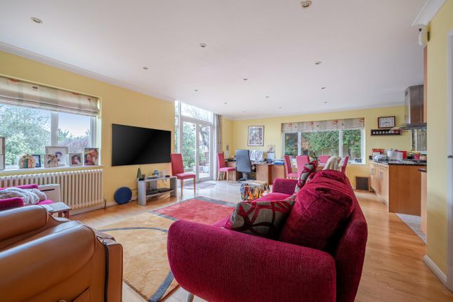 5, Framfield Close, Woodside Park photo 4