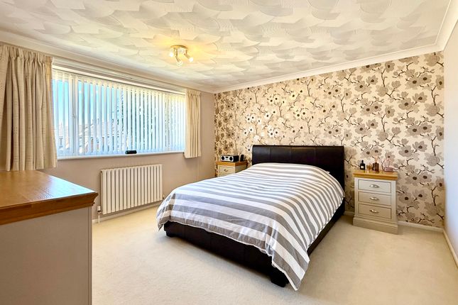 14, Meadow Walk, Gosport photo 4