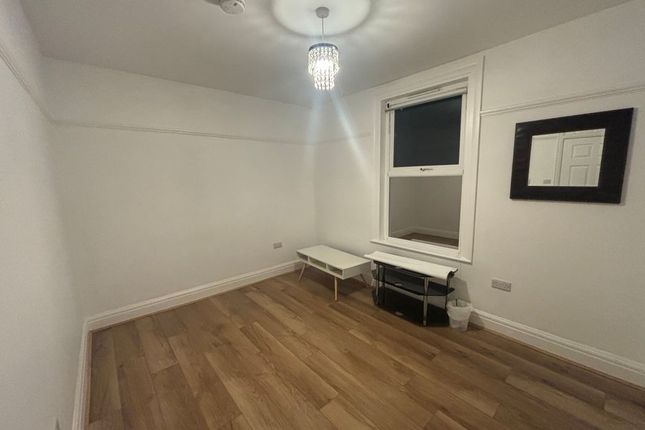 Room 2, 50, Neville Road, Bognor Regis photo 2