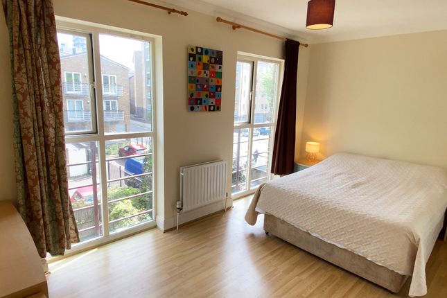 Thumbnail Room to rent in Plough Way, London