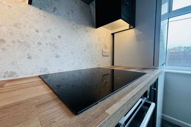 Flat 1, 23A, Hursley Road, Chandler's Ford photo 4