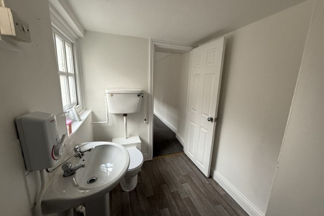 Flat 1, 43 King Street, Great Yarmouth photo 4