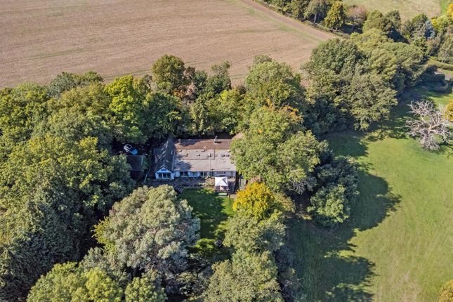 BYTHEWAY, TOMS HILL, CHANDLERS CROSS, SARRATT, photo 4