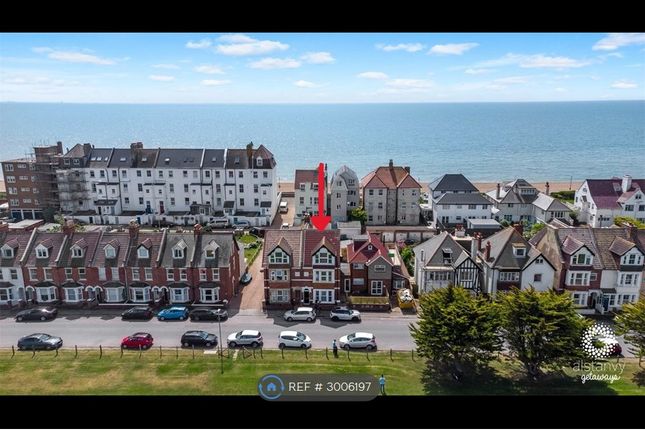 Flat, South Road, Hythe photo 4