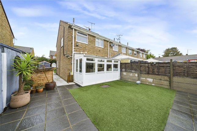 Monmouth Close, Rainham photo 2