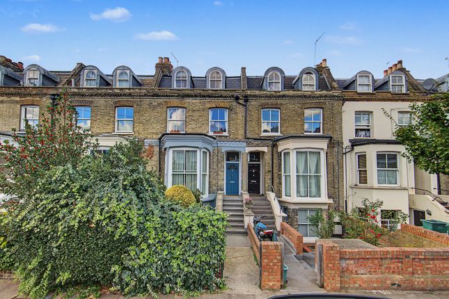 24 Sparsholt Road, London photo 4