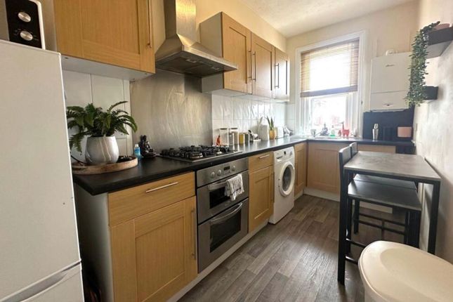 Flat 8, 23-25, St Andrews Road, Southsea photo 2