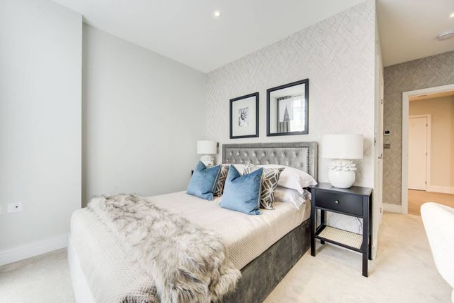 Flat for sale in Bookbinder Point, Acton