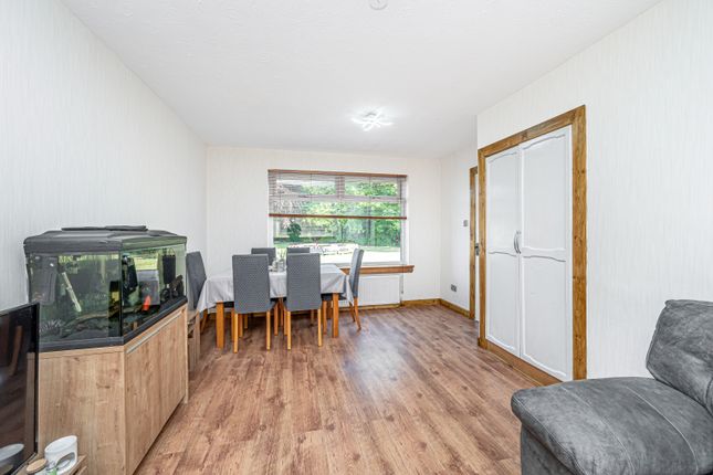 21, Foulford Road, Cowdenbeath photo 3