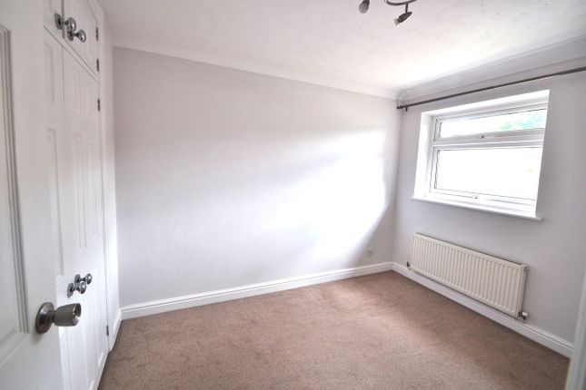 27, Danebury Walk, Camberley photo 4