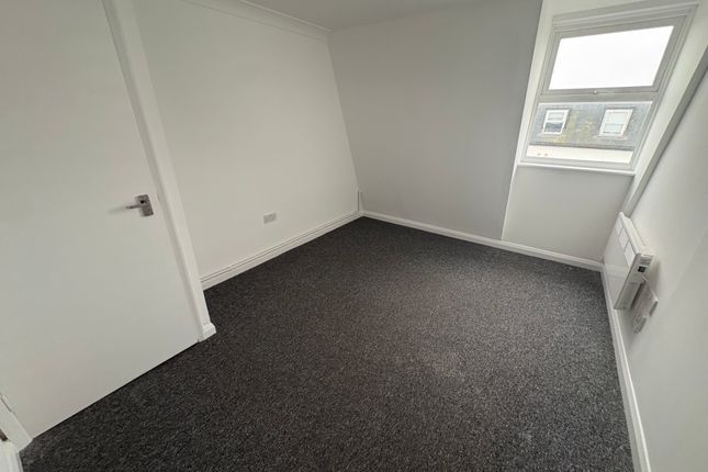Flat 8  Shelly House 3-4, High Street, Bognor Regis photo 4