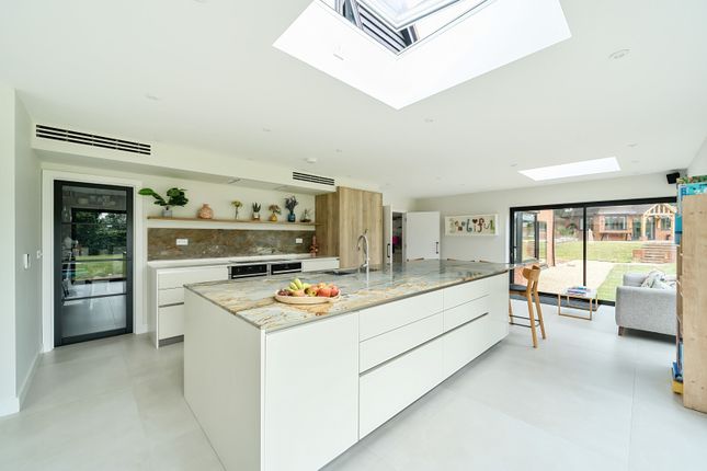 Oak Tree Farm,, Tilford Road, Farnham photo 5