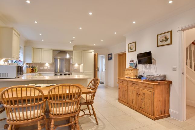 2, Bowyers Road, Great Dunmow photo 4
