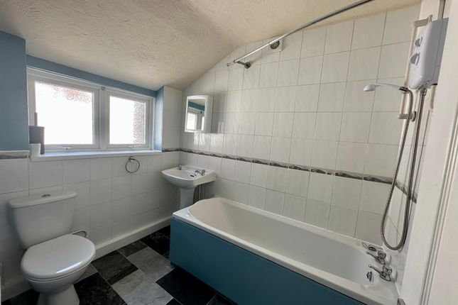 92, Arundel Road, Great Yarmouth photo 5