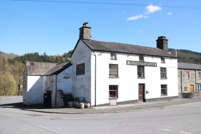 Thumbnail Pub/bar for sale in Dinas Mawddwy, Machynlleth