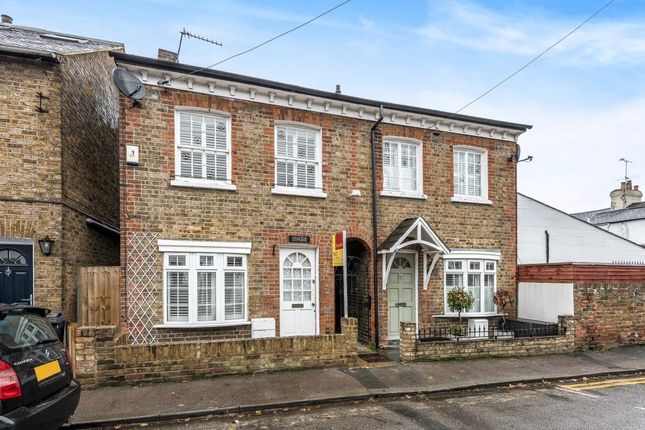 Thumbnail Cottage to rent in Oak Lane, Windsor