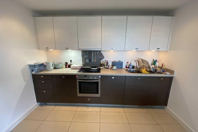 Apt 362, Spectrum, Block 7, Salford photo 5