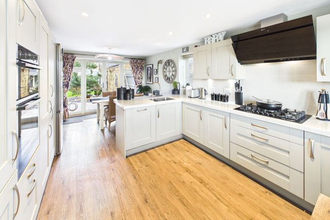 2 Cadet Close, Upper Rissington, Cheltenham photo 4