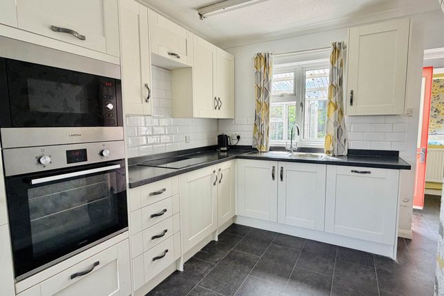 22, Geoffrey Barbour Road, Abingdon photo 2