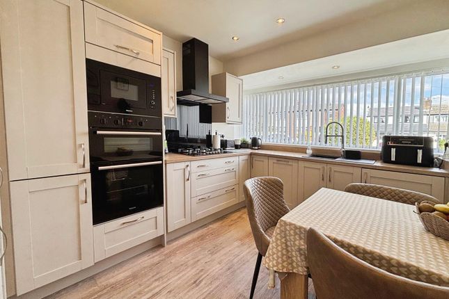 38, Wesley Avenue, Bradford photo 2