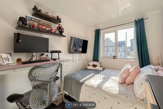 Flat, Clarence Court Chepstow Road, Newport photo 4