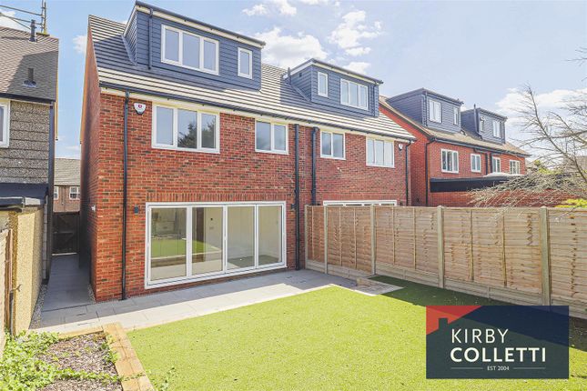 4, Frenchs Close, Stanstead Abbotts photo 4