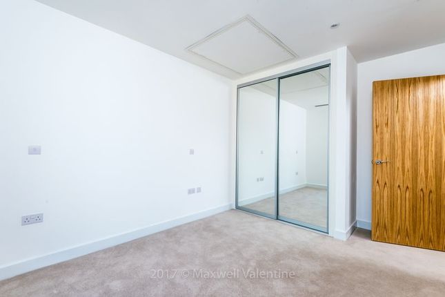 23, Rainier Apartments, Croydon photo 4